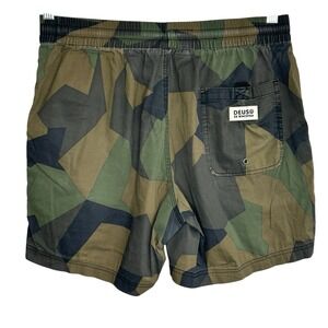 Deus Ex Machina Camoflauge Shorts Mens Medium Activewear Drawstring Pockets Gym